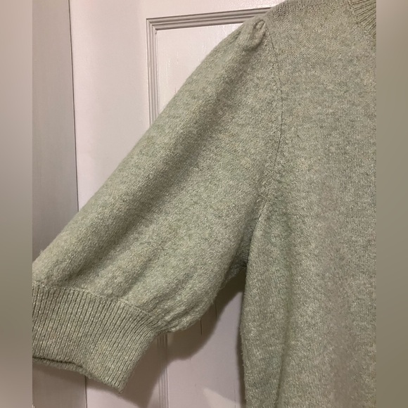 Vera Moda Light Green Sweater - Picture 2 of 7